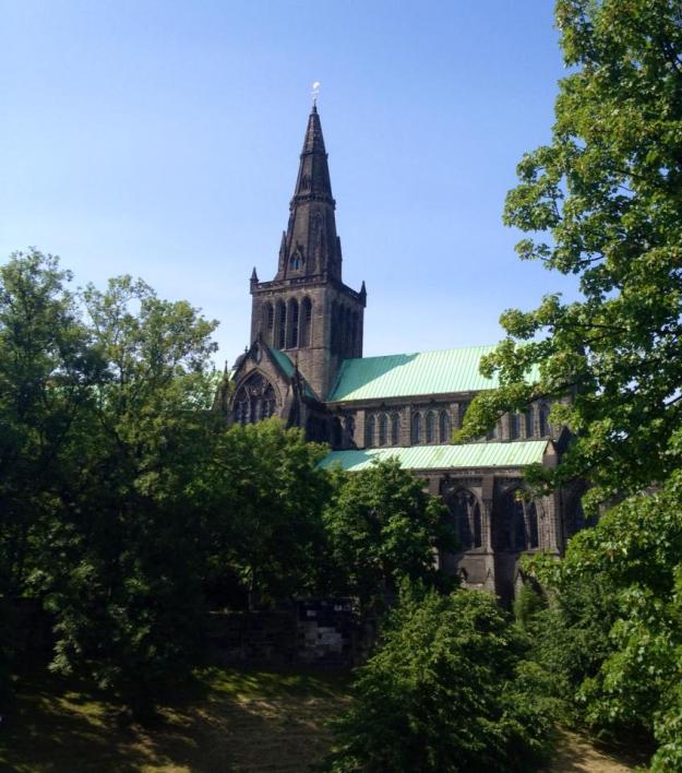 Glasgow Cathedral seen from the path to the Necropolis
